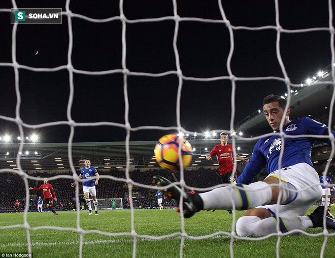 Trên Goodison Park, Man United chơi một trận điên rồ chưa từng thấy - Ảnh 11.