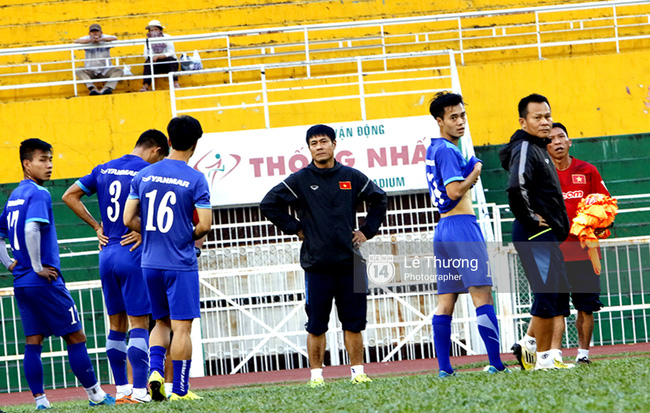 Indonesia vs Việt Nam: Quá nhiều đòn gió và cơn giận dữ của Hữu Thắng - Ảnh 3.