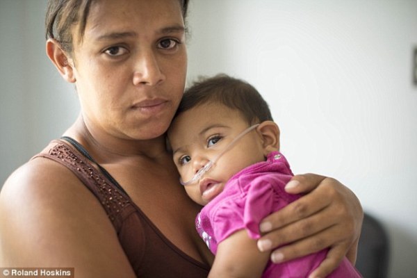 Người dân Venezuela tuyệt vọng cậy nhờ vào tà thuật để chữa bệnh - Ảnh 5.