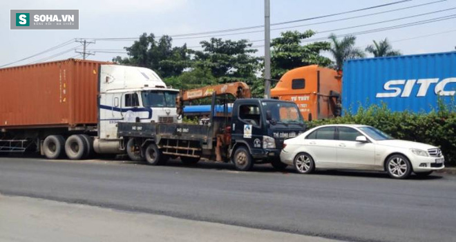 Va chạm liên hoàn, ôtô nối đuôi hàng km trên quốc lộ 1 - Ảnh 1.