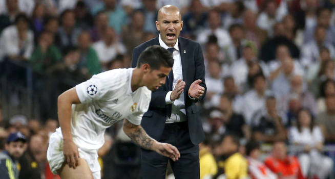 Bốn bức hình ám ảnh và một khuôn mặt tối sầm giữa Real Madrid đầy vinh quang - Ảnh 3.
