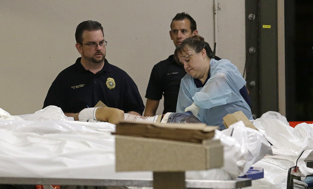 Sai lầm khiến cảnh sát chờ 3 tiếng mới giết nghi phạm vụ Orlando - Ảnh 2.