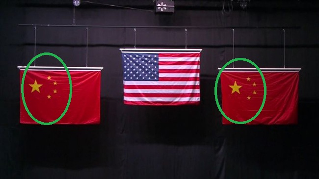 Điểm kỳ quặc trên lá cờ khiến người Trung Quốc giận dữ - Ảnh 1.