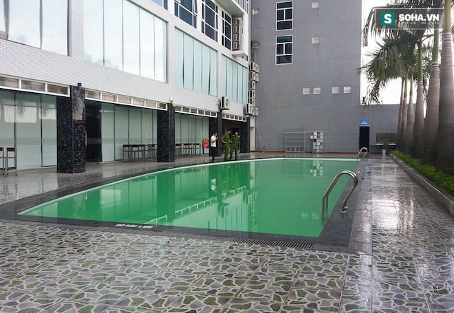 Đi học bơi, bé 10 tuổi tử vong trong bể bơi ở khách sạn - Ảnh 1.