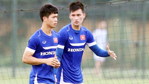 Công Phượng sẽ chỉ là dự bị cho Công Vinh ở AFF Cup 2016? - Ảnh 1.