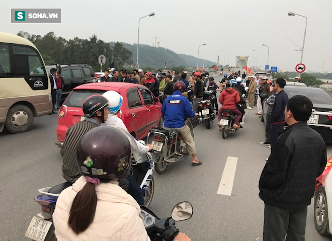 Ngày thứ 4 dân vây trạm thu phí, Phó Tổng giám đốc Cienco4 nói gì? - Ảnh 9.