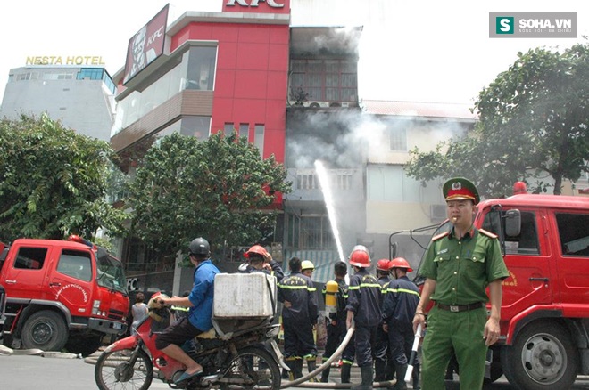 Hà Nội: Người dân bỏ chạy tán loạn sau tiếng nổ lớn - Ảnh 1.