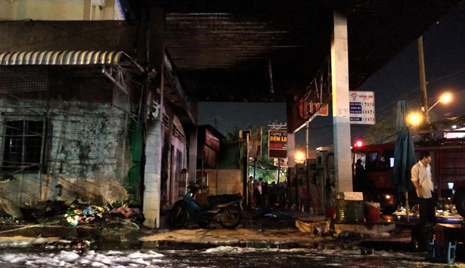Hiện trường vụ cây xăng cháy lớn, nổ như bom ở Sài Gòn - Ảnh 6.
