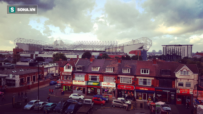 Hoa hồng có còn nở trong cơn mưa tháng Mười một trên Old Trafford - Ảnh 3.