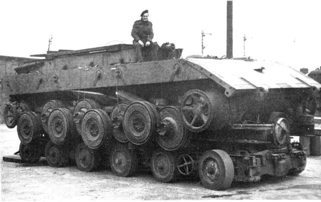 Panzerkampfwagen E-100 - Siêu xe tăng cuối cùng của Đức quốc xã - Ảnh 6.