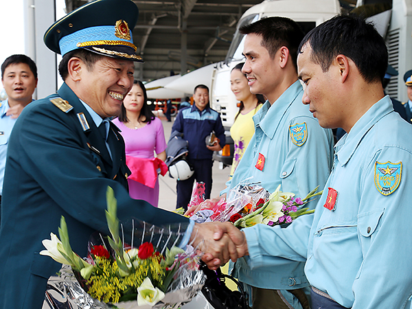 Vui mừng chào đón trung đoàn tiêm kích Su-30MK2 thứ 3 chính thức về canh trời Đông Bắc - Ảnh 3.