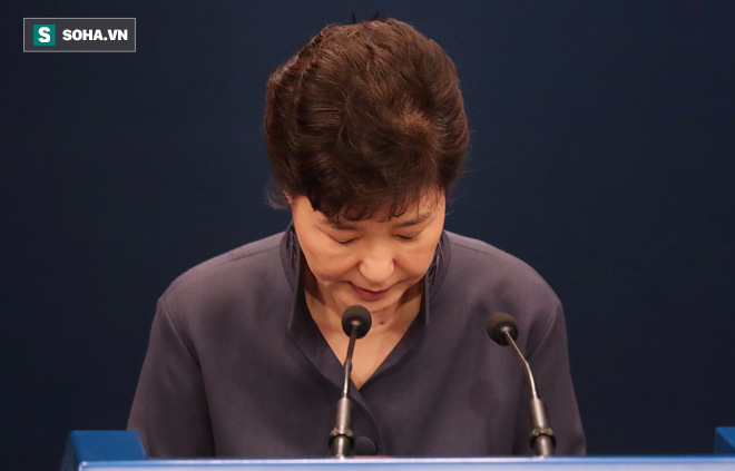 Bi kịch Park Geun Hye: Những con kền kền lợi dụng một phụ nữ lâm vào cảnh điêu đứng - Ảnh 1.