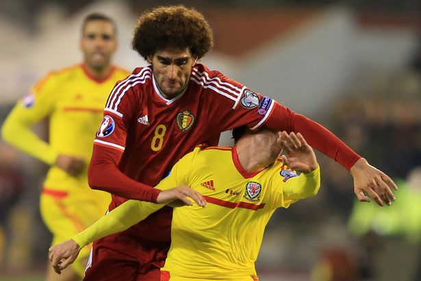 Cứ nguyền rủa Fellaini đi, rồi ai sẽ bảo vệ Man United và đập vỡ mồm Allen? - Ảnh 4.