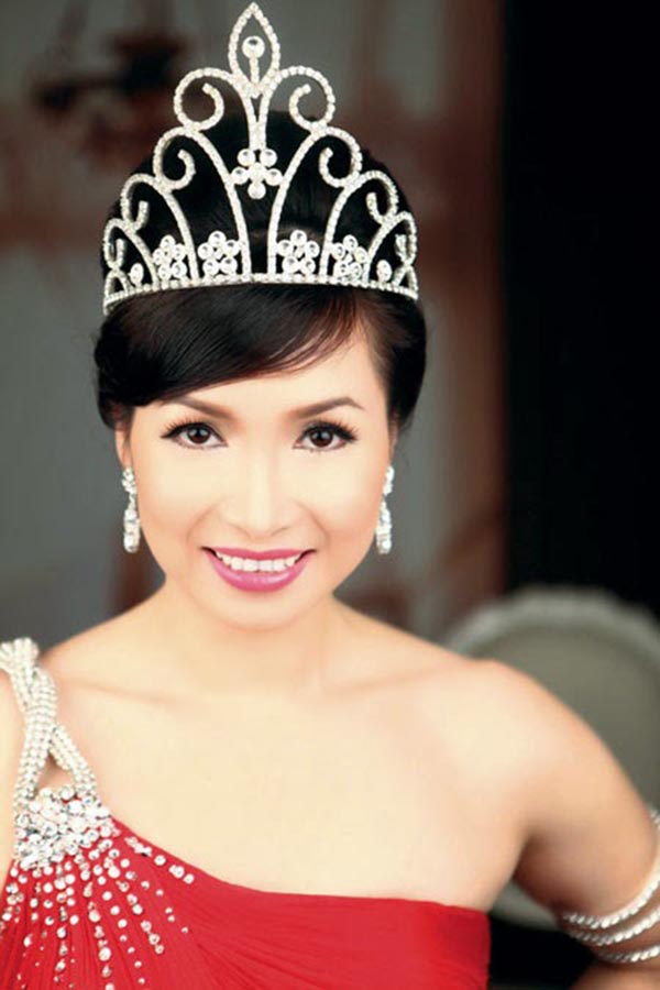 Nhan sắc mỹ nhân đầu tiên đăng quang Hoa hậu Việt Nam - Ảnh 4.
