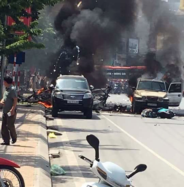 [NÓNG]  Xe taxi nổ như bom ở Cẩm Phả, 2 người chết - Ảnh 3.