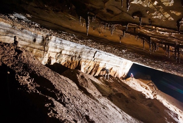 Hang động có tuổi đời khoảng 5 triệu năm được phát hiện ở VN - Ảnh 1.