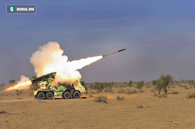 Hợp đồng 490 triệu USD mua 36 tổ hợp pháo phản lực Pinaka: CNQP Ấn Độ mừng rơi nước mắt! - Ảnh 1.