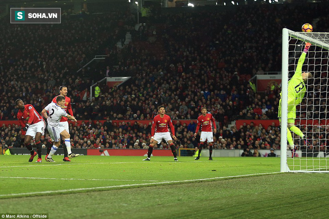 Man United thắng đậm, nhưng Mourinho còn đó một rừng nỗi lo - Ảnh 3.