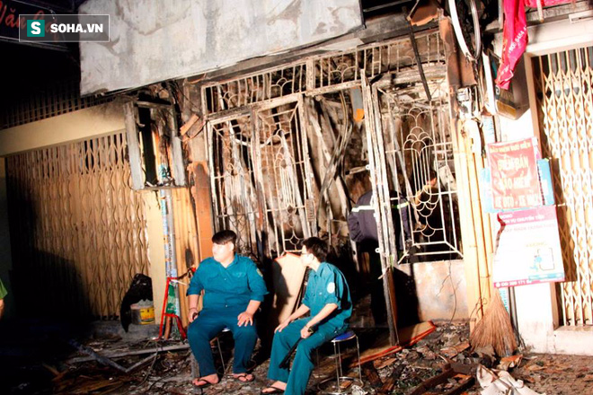 [ẢNH] Hiện trường vụ cháy làm 6 người trong gia đình chết thảm ở Sài Gòn - Ảnh 3.