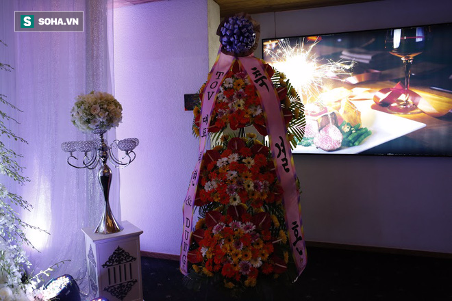 Cận cảnh không gian tiệc cưới lộng lẫy như phim ngôn tình của Trấn Thành - Hari Won - Ảnh 1.