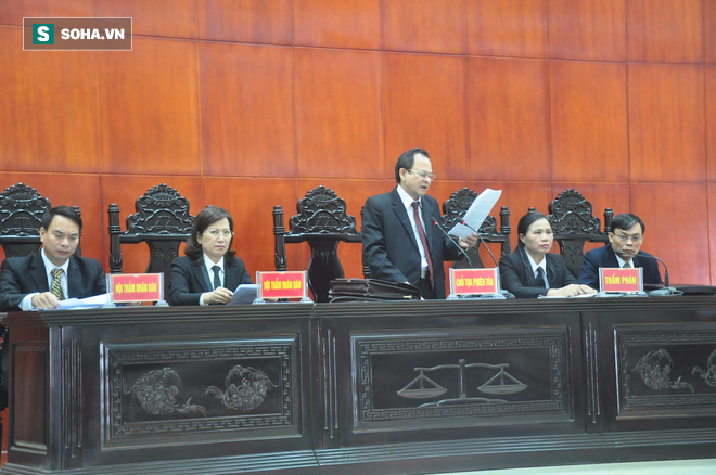 Chủ tọa... đọc nhầm 1 án tử hình cho bị cáo vụ thảm sát ở Quảng Ninh - Ảnh 2.