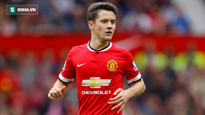 Chỉ vì mê tín, cứ thay đồ là Herrera bị cầu thủ Man United châm chọc - Ảnh 1.