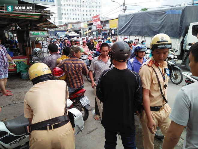 CSGT bắt giữ tên trộm táo tợn trên đường phố Sài Gòn - Ảnh 1.