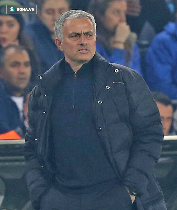 Không hạnh phúc ở Man United, Mourinho hạ lệnh đại cải tổ - Ảnh 1.