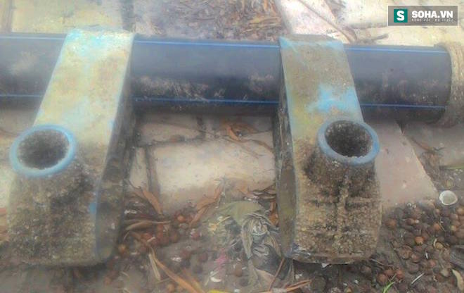 Ngư dân phát hiện vòi lớn nghi đường ống xả thải nổi trên biển - Ảnh 5.