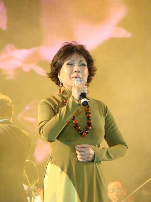 Chuyện tình đa đoan của 3 nữ ca sĩ nổi tiếng hàng đầu Việt Nam - Ảnh 2.