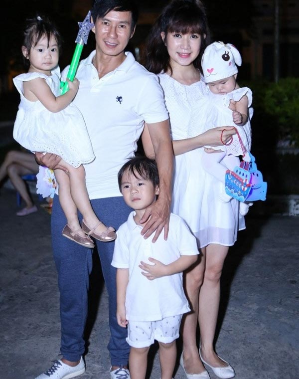 Cuộc sống sang chảnh của c&aacute;c nh&oacute;c tỳ nh&agrave; L&yacute; Hải - Minh H&agrave; - Ảnh 3.