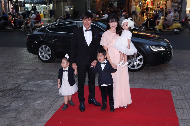 Cuộc sống sang chảnh của c&aacute;c nh&oacute;c tỳ nh&agrave; L&yacute; Hải - Minh H&agrave; - Ảnh 9.