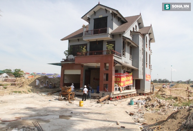 Quá trình di chuyển căn nhà nặng 800 tấn lùi xa 35m ở Nghệ An - Ảnh 12.