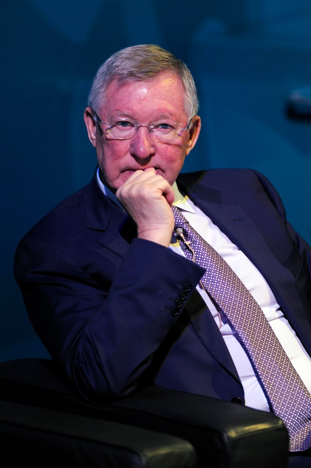 Tiết lộ khó tin về đám cưới của Sir Alex Ferguson - Ảnh 2.