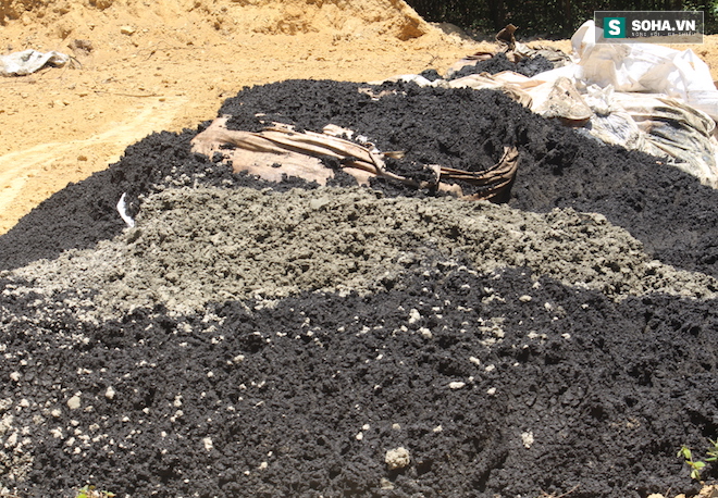 Đang lấy mẫu phân tích 100 tấn chất thải của Formosa chôn trong trang trại GĐ môi trường - Ảnh 1.