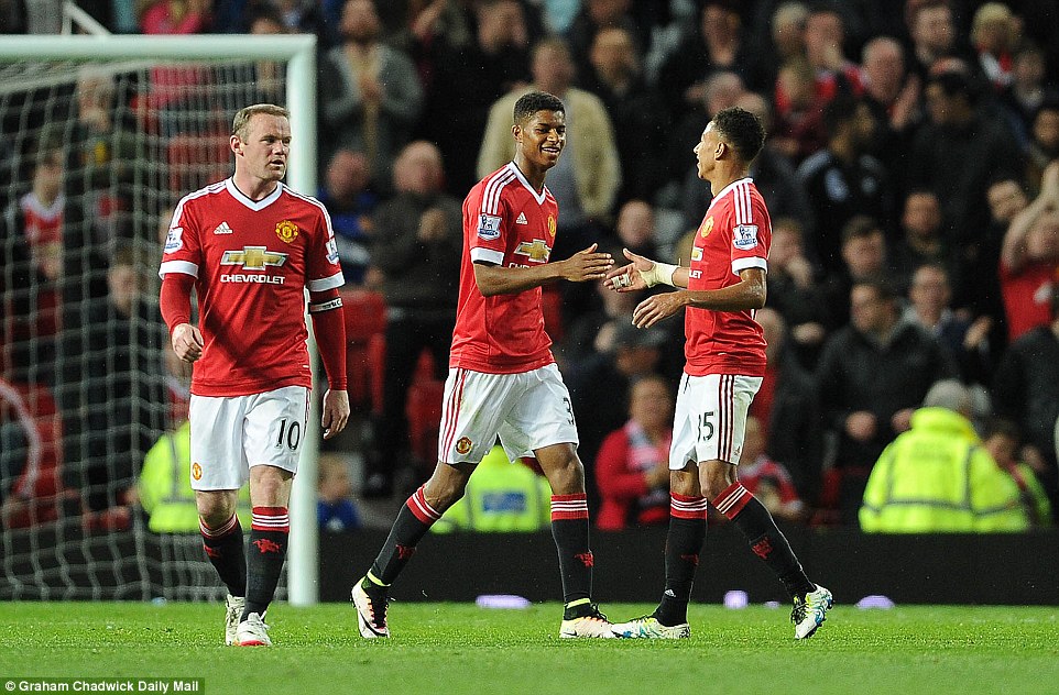 Man United trình diễn, gây thêm sầu cho NHM ở Old Trafford - Ảnh 4.