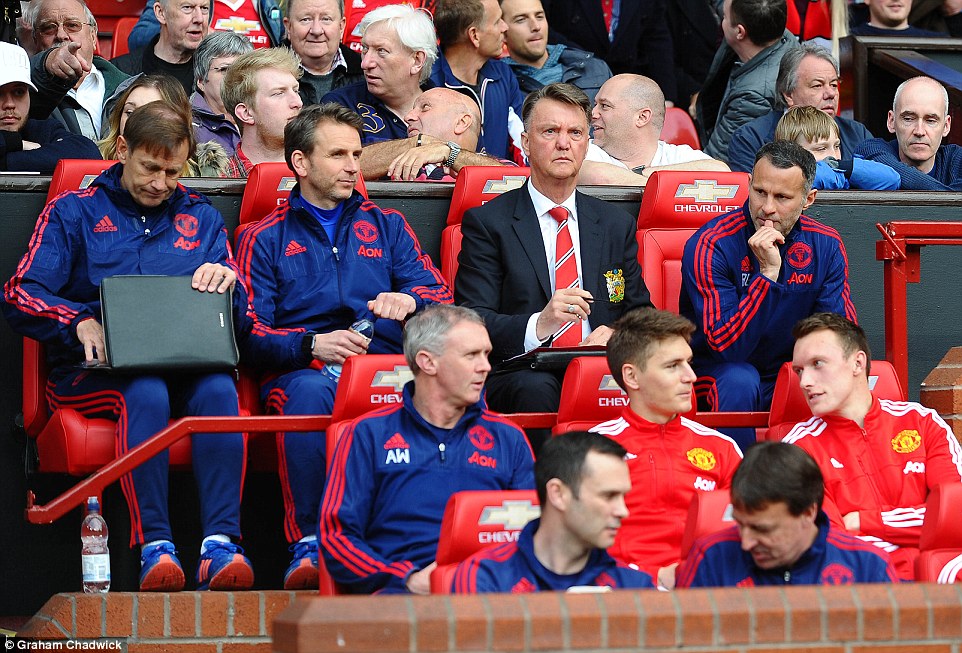 Man United trình diễn, gây thêm sầu cho NHM ở Old Trafford - Ảnh 16.