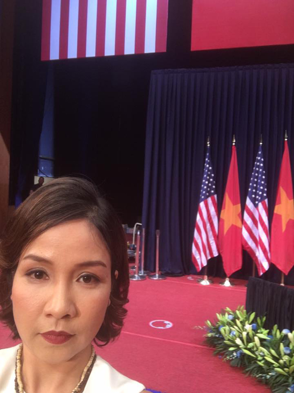 Những nghệ sĩ Việt có vinh dự được gặp Tổng thống Obama - Ảnh 1.