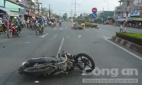 Tiền Giang: Trộm xe máy chạy bạt mạng rồi gây tai nạn - Ảnh 1.