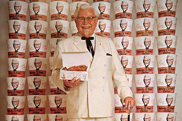 Trước khi trở thành triệu phú, ông chủ gà rán KFC đã có cuộc đời không thể đen hơn thế này đây - Ảnh 1.