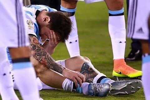 Maradona lên tiếng: Hãy để Messi được yên - Ảnh 1.
