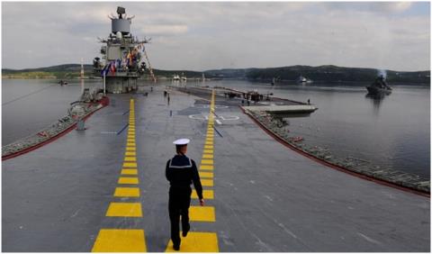  Nga đóng tàu sân bay hạt nhân mới vượt trội USS Nimitz  - Ảnh 1.