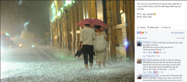 Cặp đôi hoàn cảnh bất chấp mưa bão chụp ảnh cưới trên phố Hà Nội ngập nước - Ảnh 1.