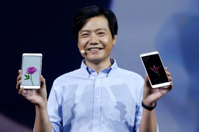 Điều gì đã xảy ra với Xiaomi, khiến Apple của phương Đông mất 40 tỷ USD giá trị, chỉ còn 3,6 tỷ USD? - Ảnh 1.