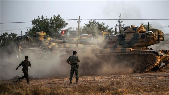 Xe tăng Thổ vượt biên giới, Nga - Syria phản ứng - Ảnh 1.