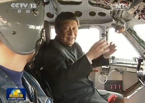 Tư lệnh Không quân Trung Quốc tiết lộ máy bay ném bom tầm xa mới - Ảnh 2.