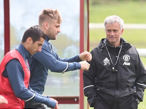 Luke Shaw dàn hòa với Mourinho về mâu thuẫn trong quá khứ - Ảnh 1.