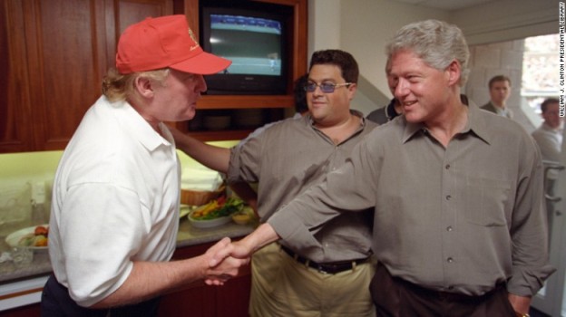Lộ ảnh cựu Tổng thống Clinton và tỷ phú Trump ngày chơi thân - Ảnh 4.