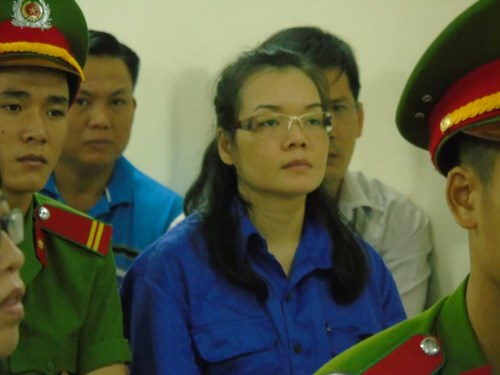 Huỳnh Thị Huyền Như lại ra tòa trong vụ chiếm đoạt 670 tỷ của ACB - Ảnh 1.