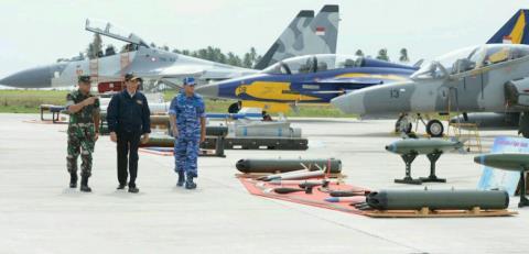 Tổng thống Indonesia cưỡi Su-27 trong tập trận  - Ảnh 1.